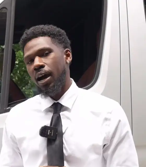 Darion, TIED LIMO chauffeur